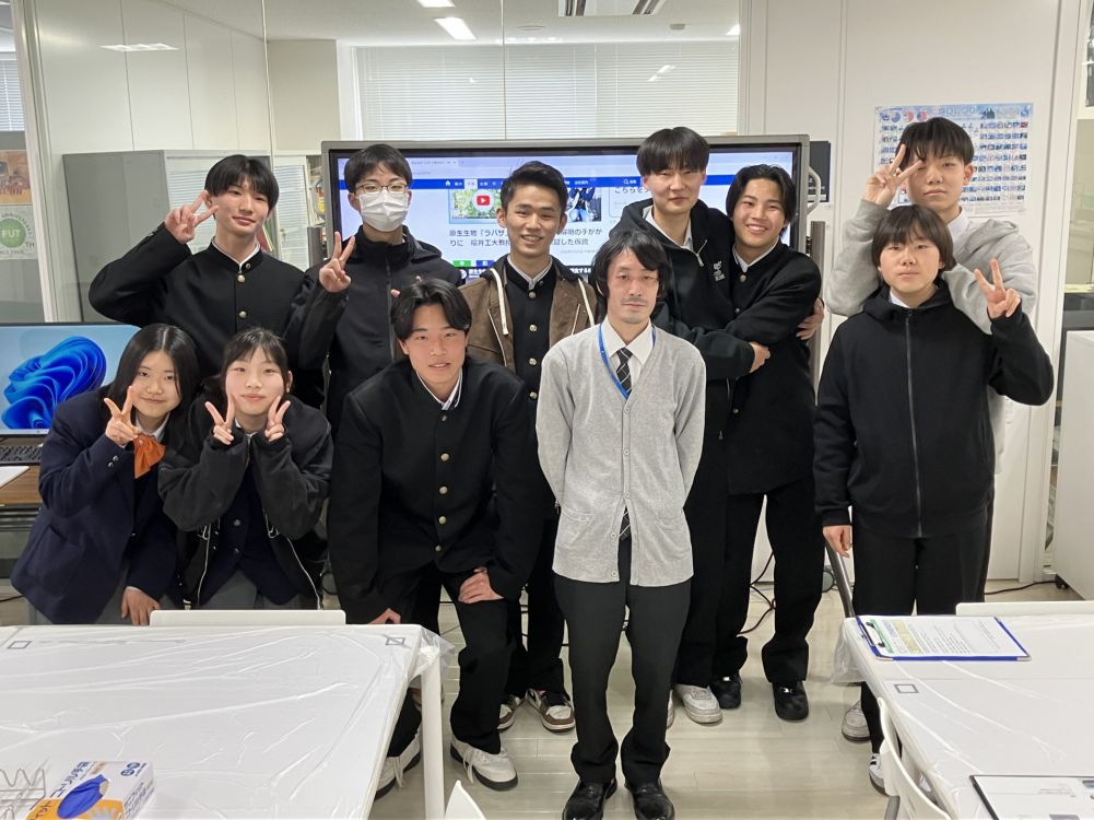 武生東高等学校　Hino・Quest（福井工業大学で生物系および化学系の実験を行いました。）