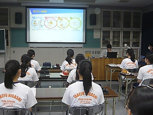 武生東高等学校 Hino・Quest(2020年度 もうすぐ実現します!!2年Hino・Quest 高齢者分野 「コロナに負けるな!!体操。」チームが令和2年度越前市地域貢献活動支援補助事業報告会で最終プレゼン。)