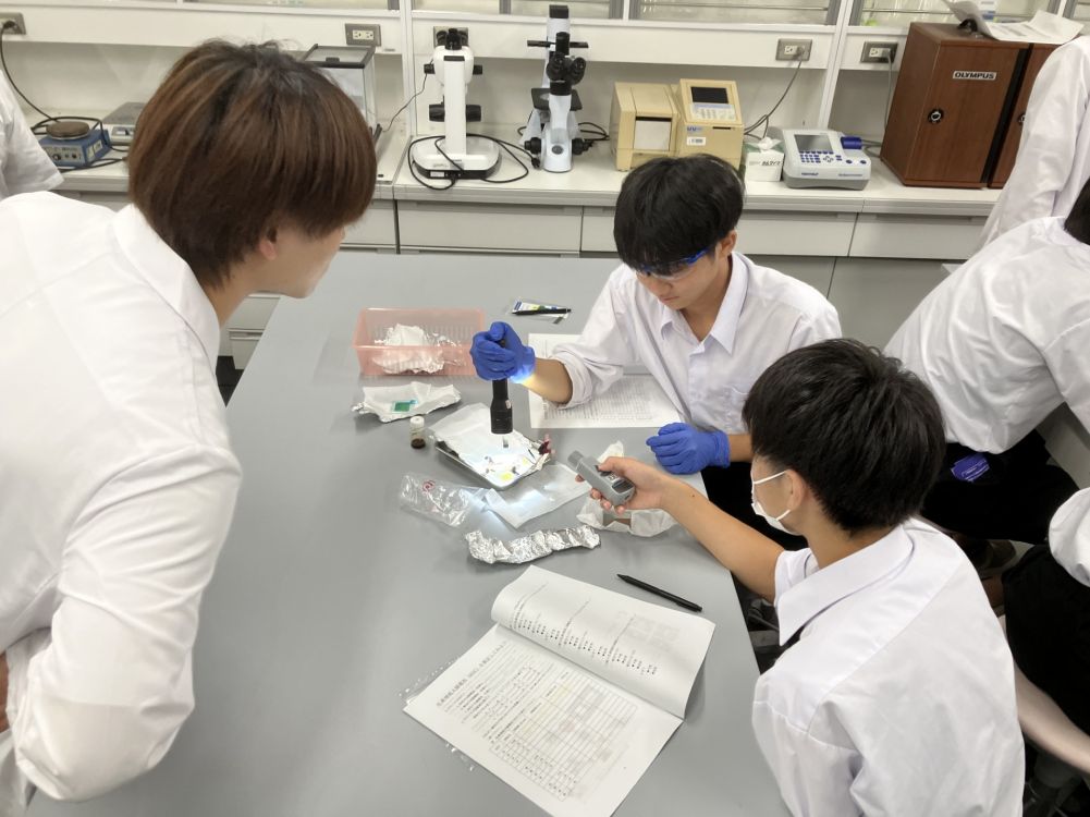 武生東高等学校　Hino・Quest（福井工業大学で生物系および化学系の実験を行いました）