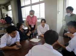タイ・マハタイ高校生が訪問